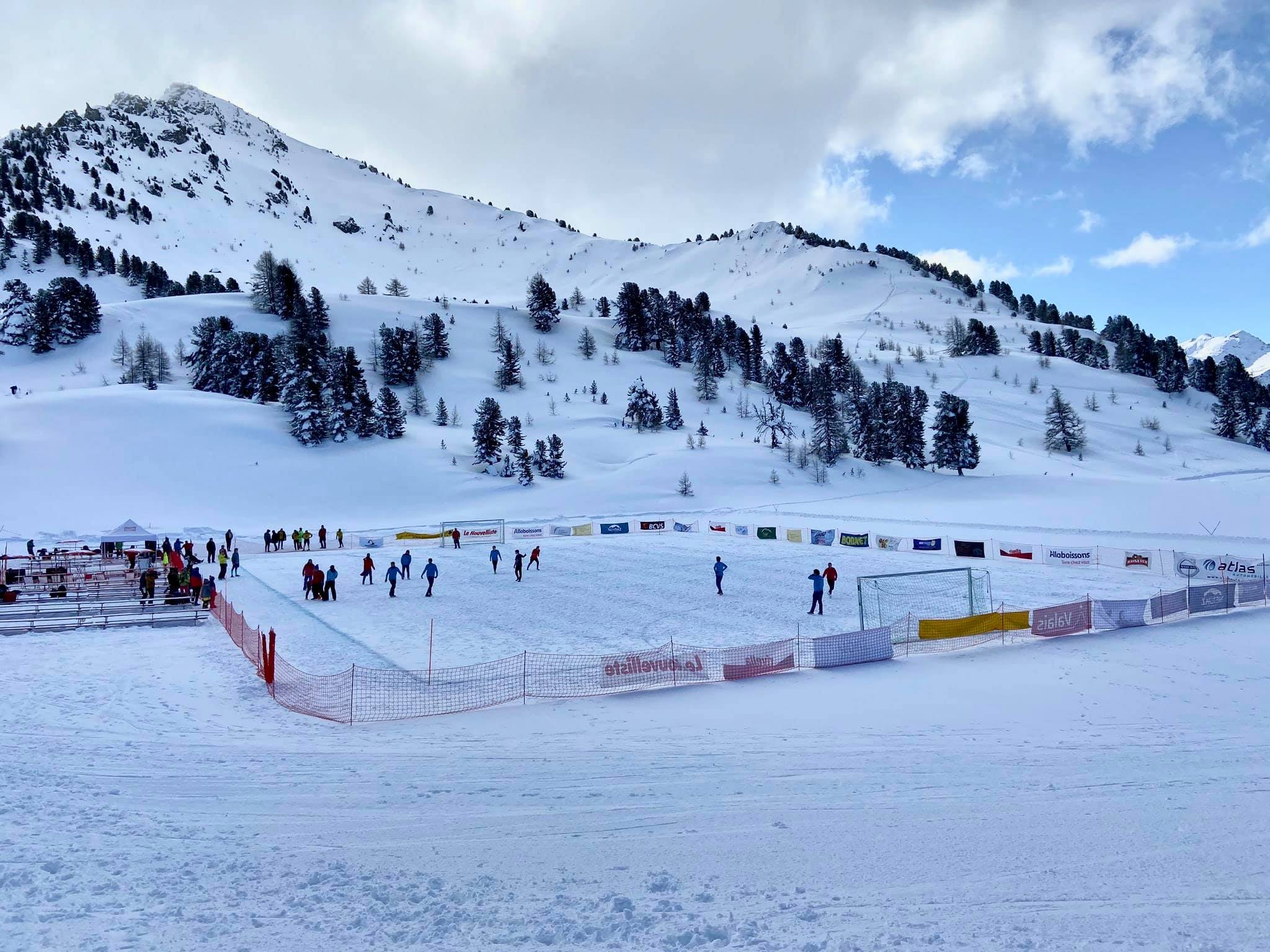 Nos juniors D se sont classés 2e 🥈du «Snow Soccer Nendaz» ⚽️❄️